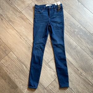 NWT A &F ultra skinny High Rise Jeans